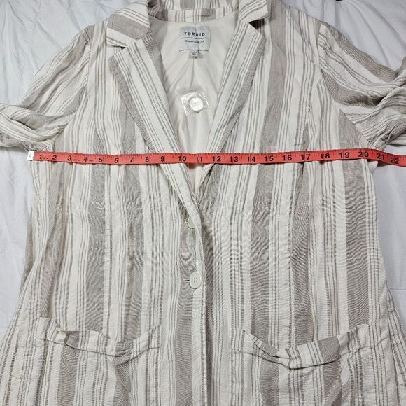 Torrid‎ Stripped Lightweight Linen Blend Long Sleeve Blazer Women's Size 1 - Picture 10 of 13